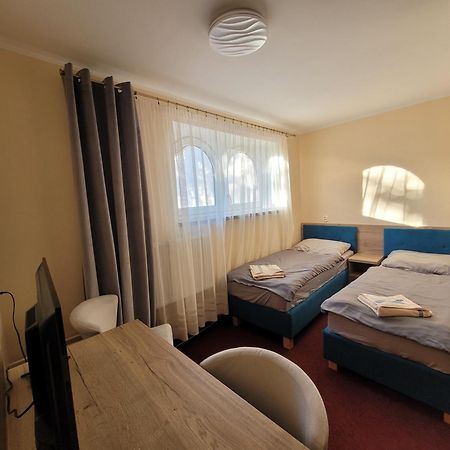 Zlote Pioro Bed & Breakfast Nisko Екстериор снимка