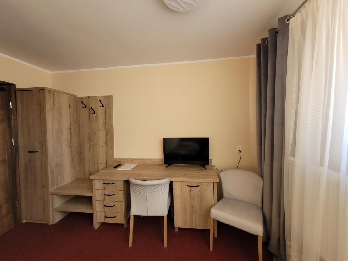 Zlote Pioro Bed & Breakfast Nisko Екстериор снимка