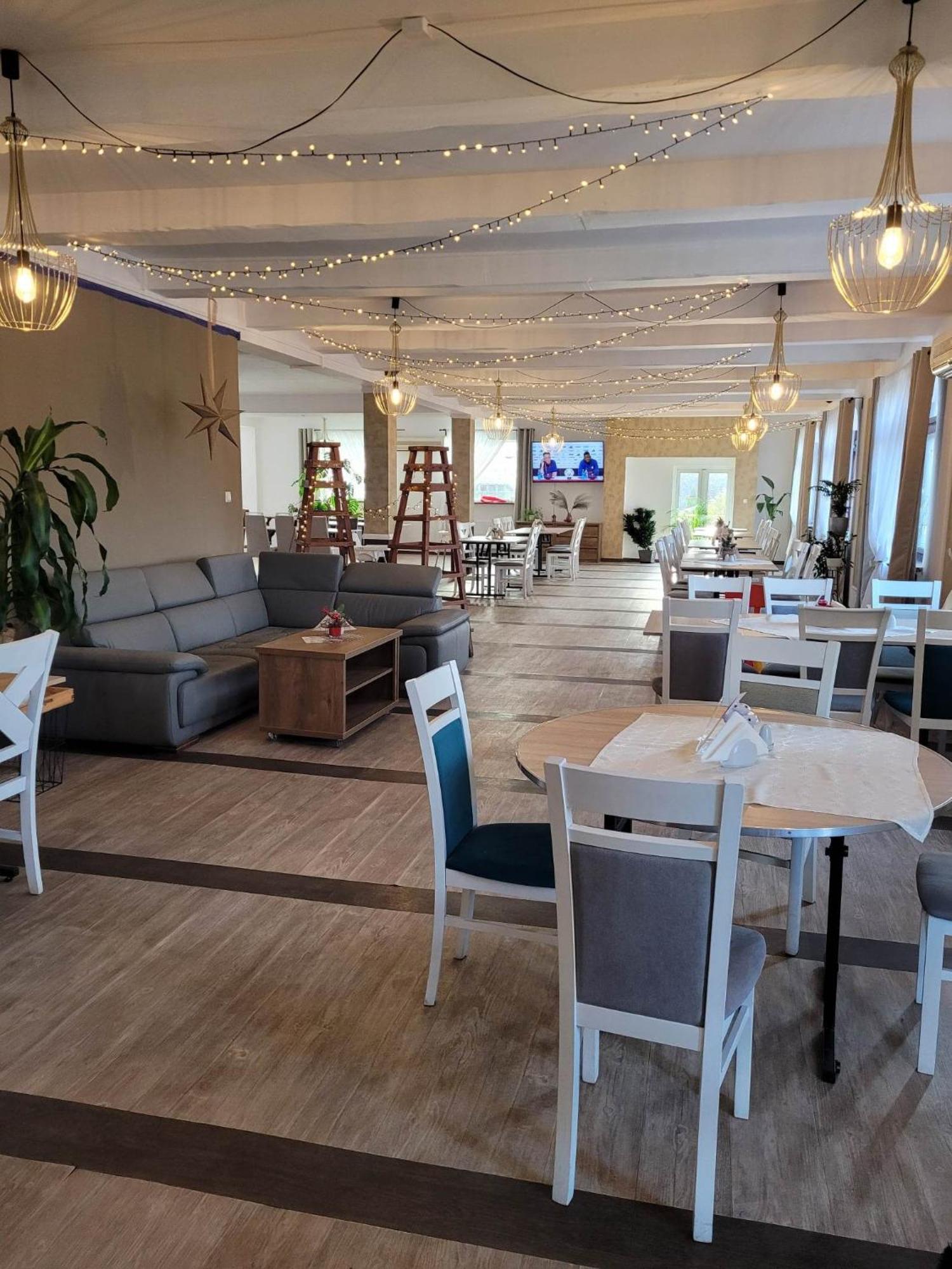 Zlote Pioro Bed & Breakfast Nisko Екстериор снимка