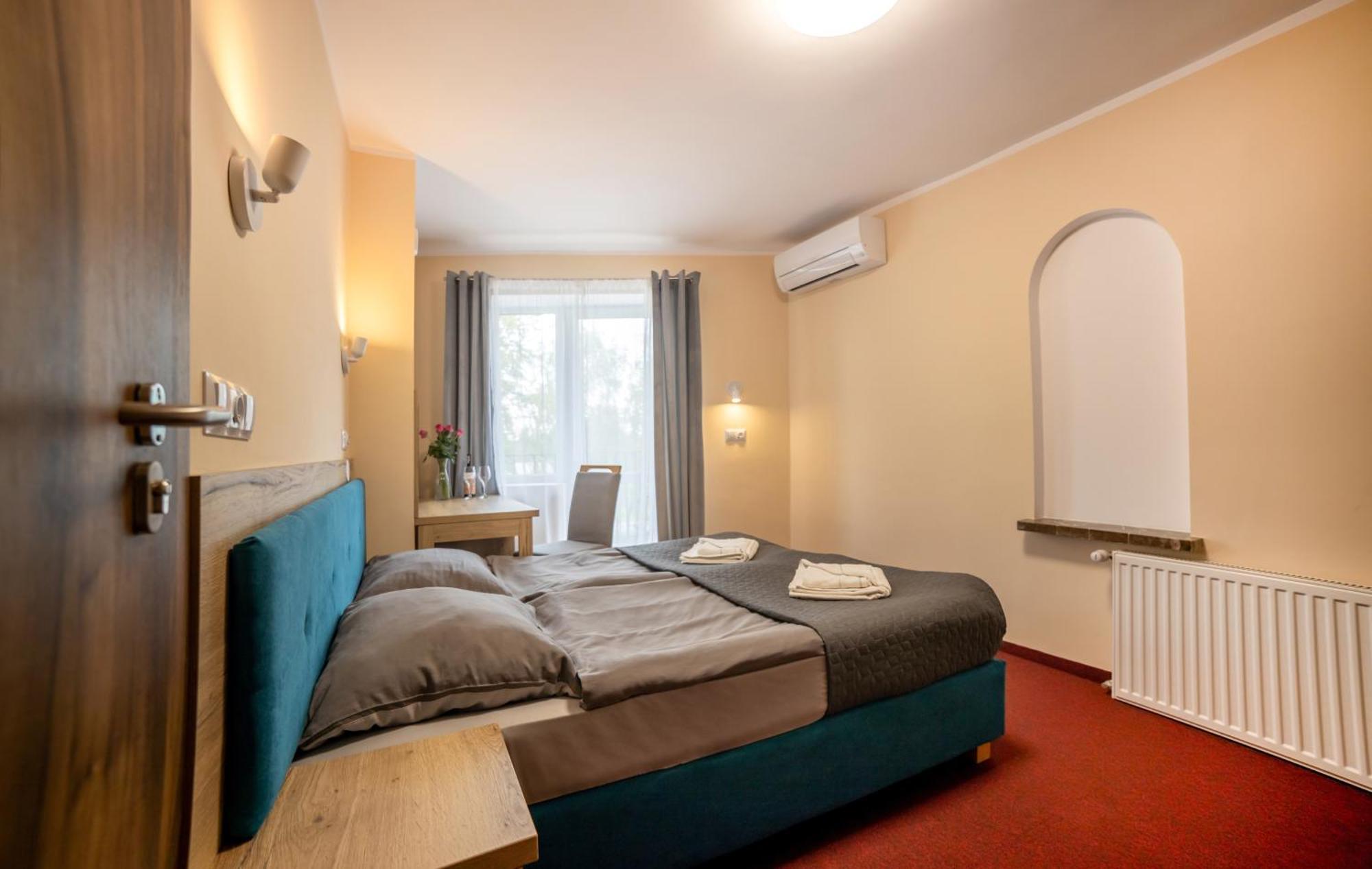 Zlote Pioro Bed & Breakfast Nisko Екстериор снимка
